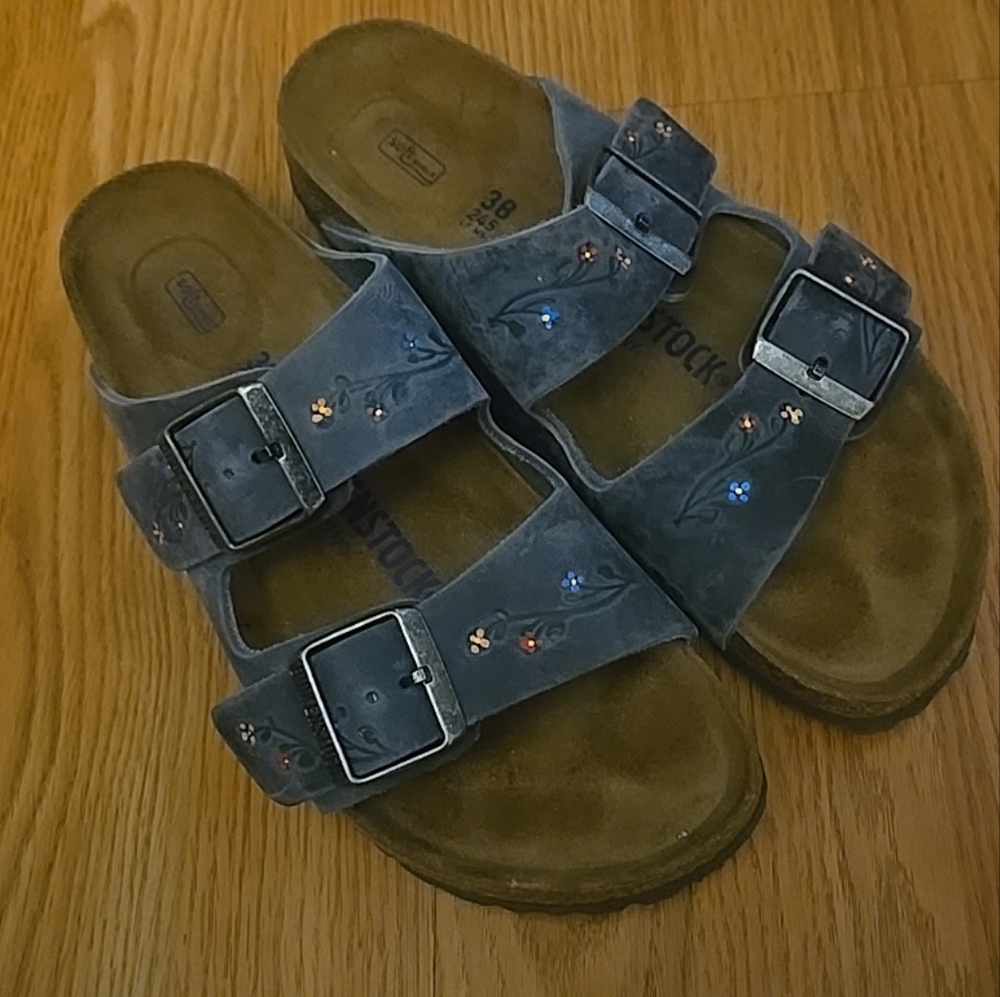 BIRKENSTOCK Arizona with Hand Painted Tooled Vine Women Size 7 Men Size 5